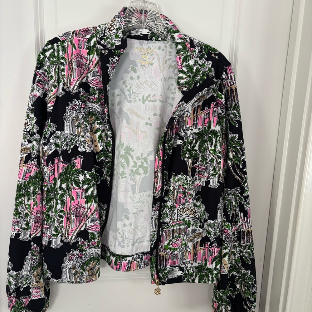 Lilly Pulitzer Luxletic Printed Zip-Front Jacket in Black and Pink
